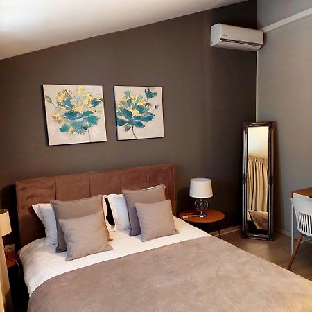 Apartaments Victoria Πόρετς Εξωτερικό φωτογραφία