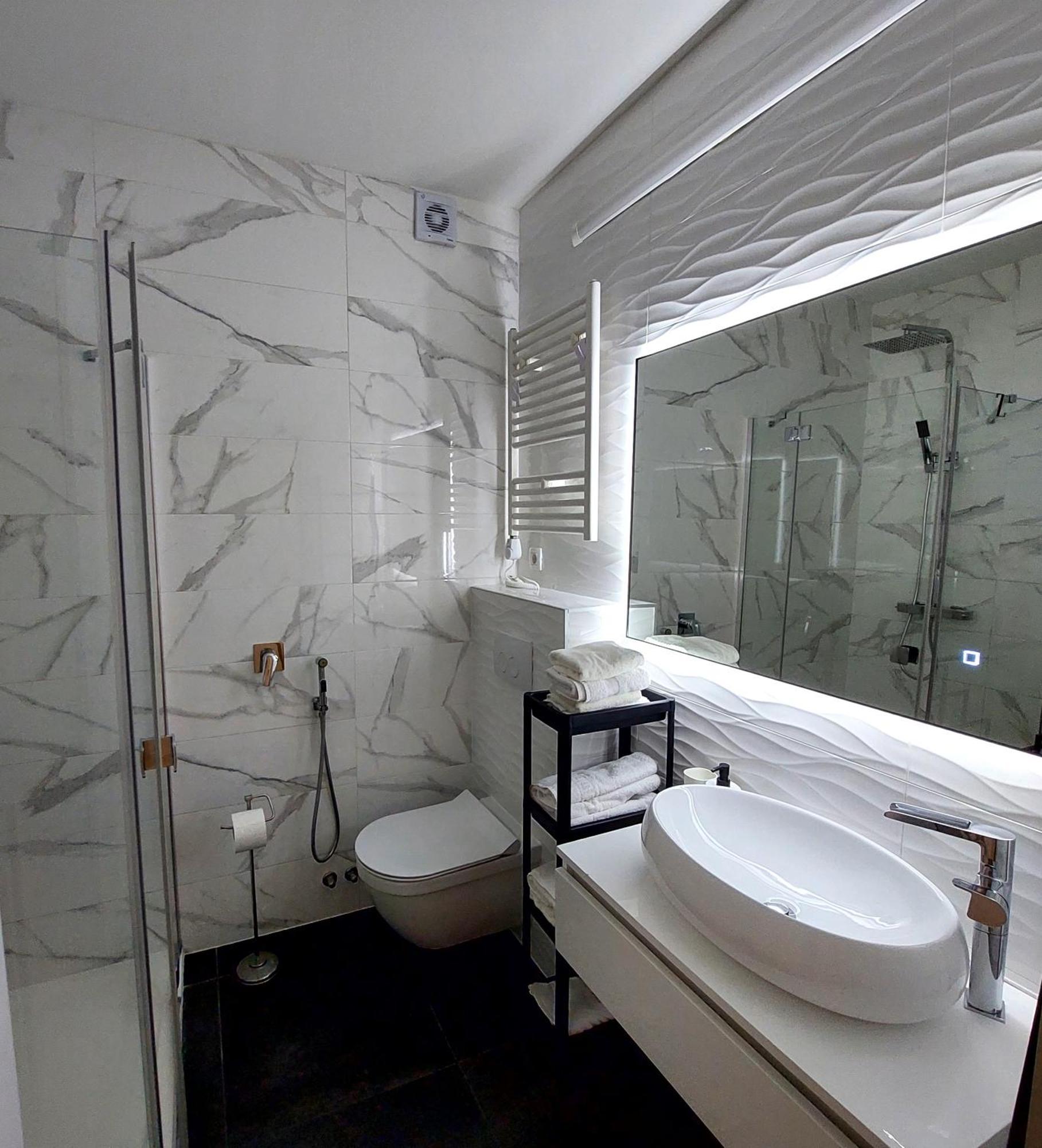 Apartaments Victoria Πόρετς Εξωτερικό φωτογραφία
