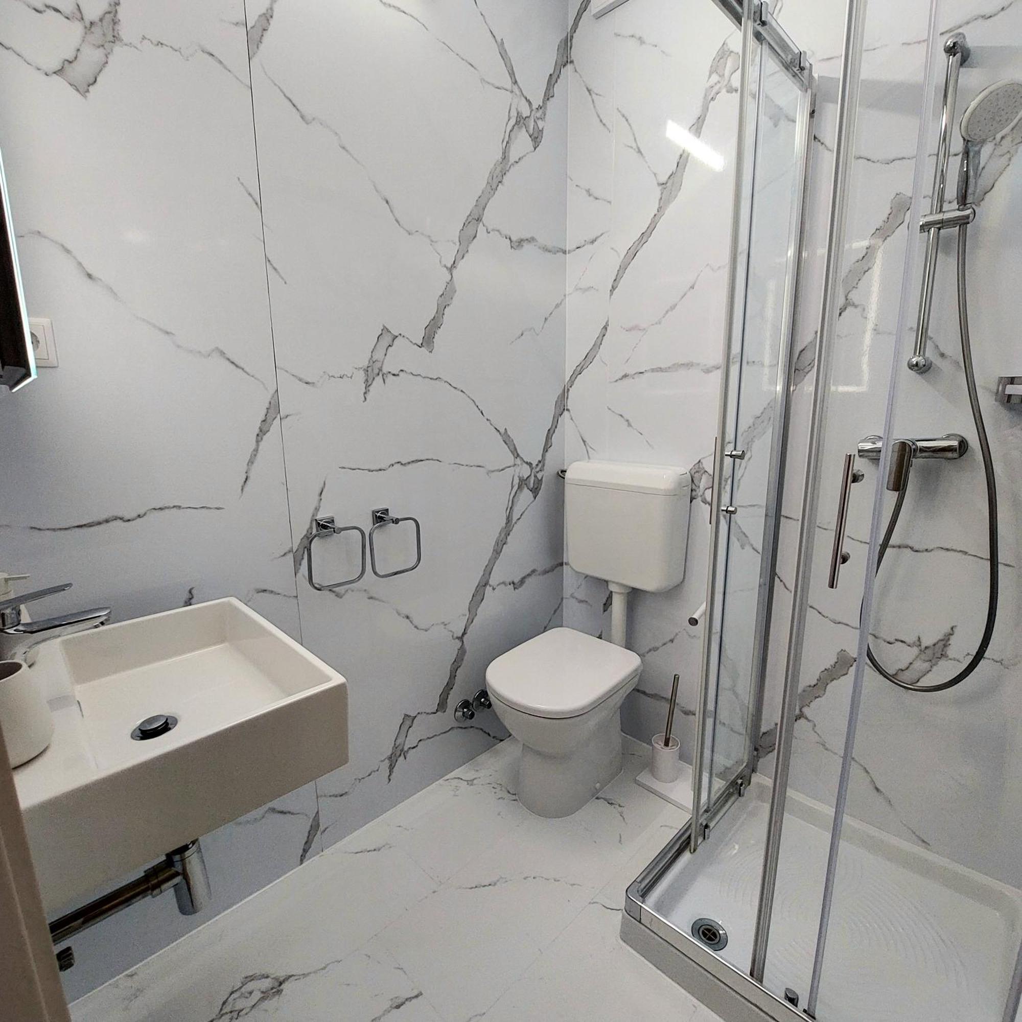 Apartaments Victoria Πόρετς Εξωτερικό φωτογραφία