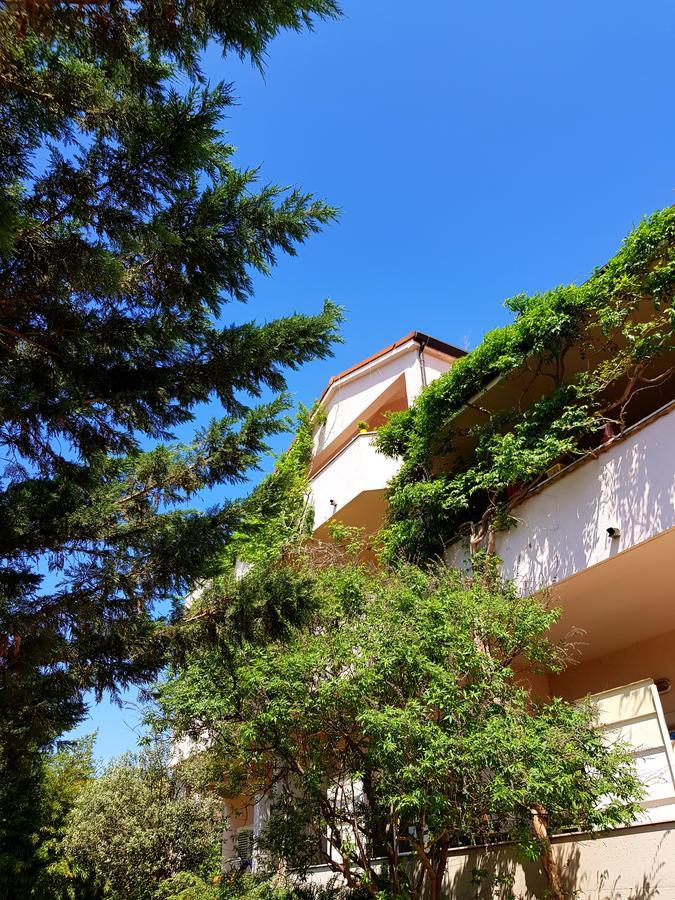 Apartaments Victoria Πόρετς Εξωτερικό φωτογραφία